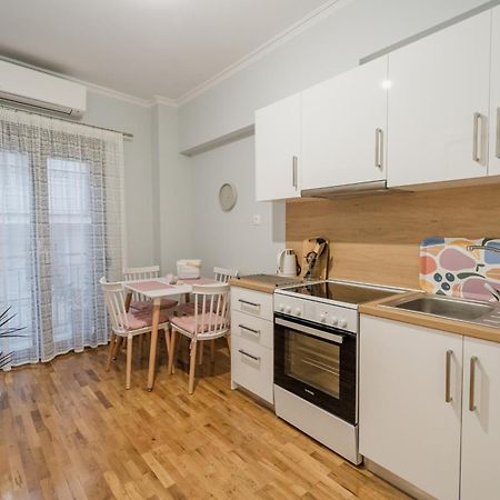 The Little Pigeon - Pink Apartment Янина Екстериор снимка